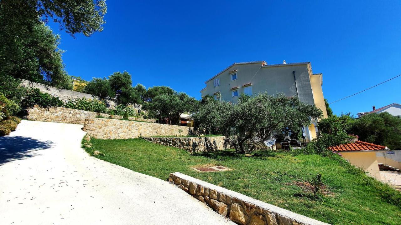 Apartments Maricic Banjol Екстериор снимка