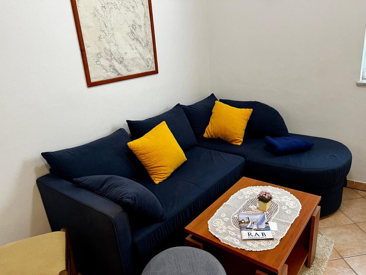 Apartments Maricic Banjol Екстериор снимка