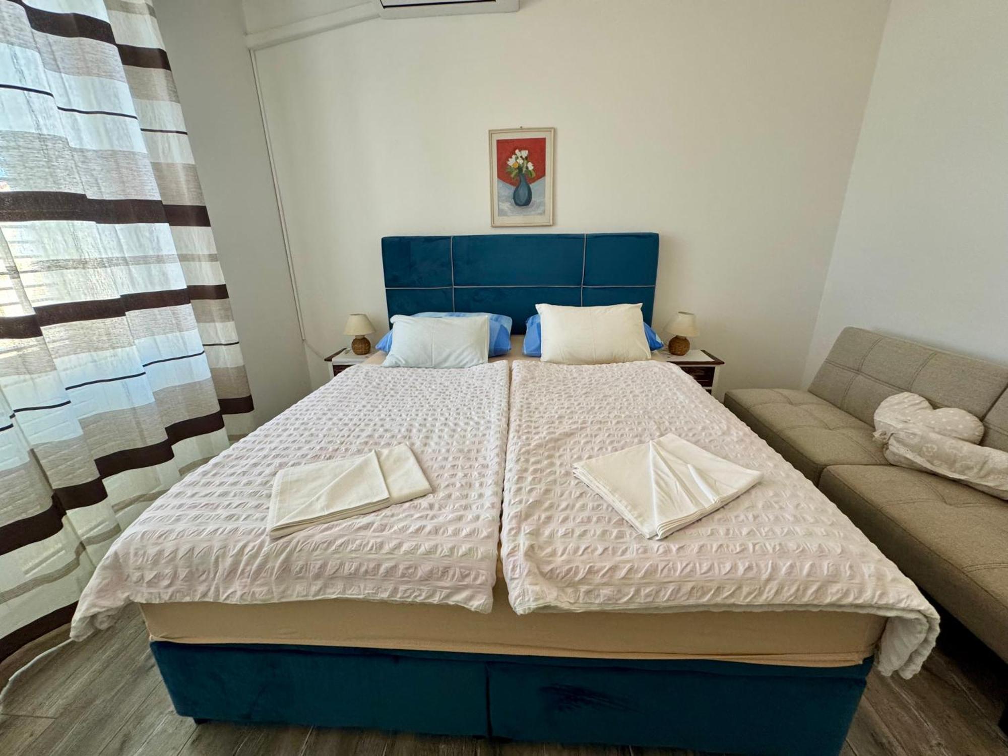 Apartments Maricic Banjol Екстериор снимка