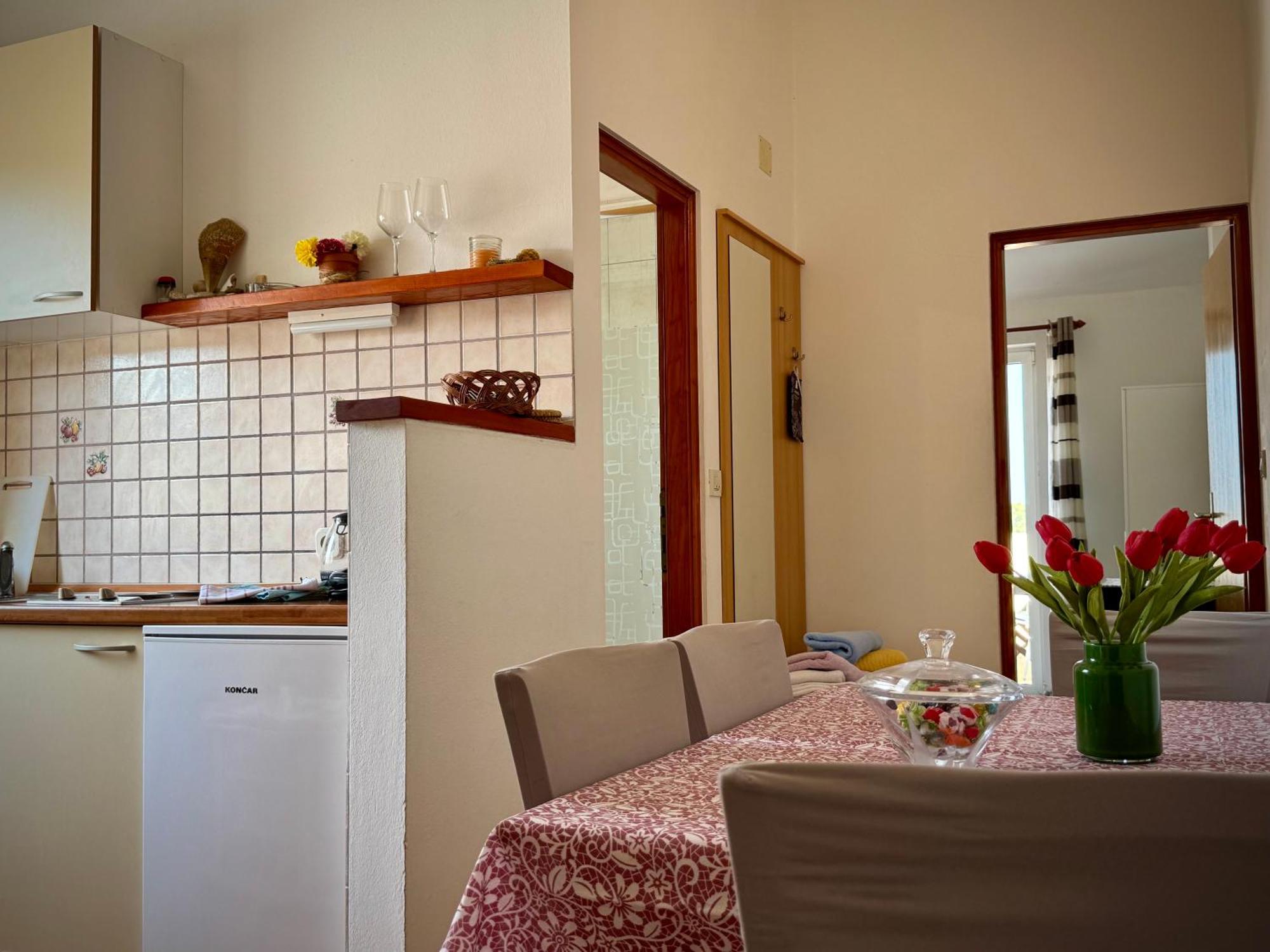 Apartments Maricic Banjol Екстериор снимка