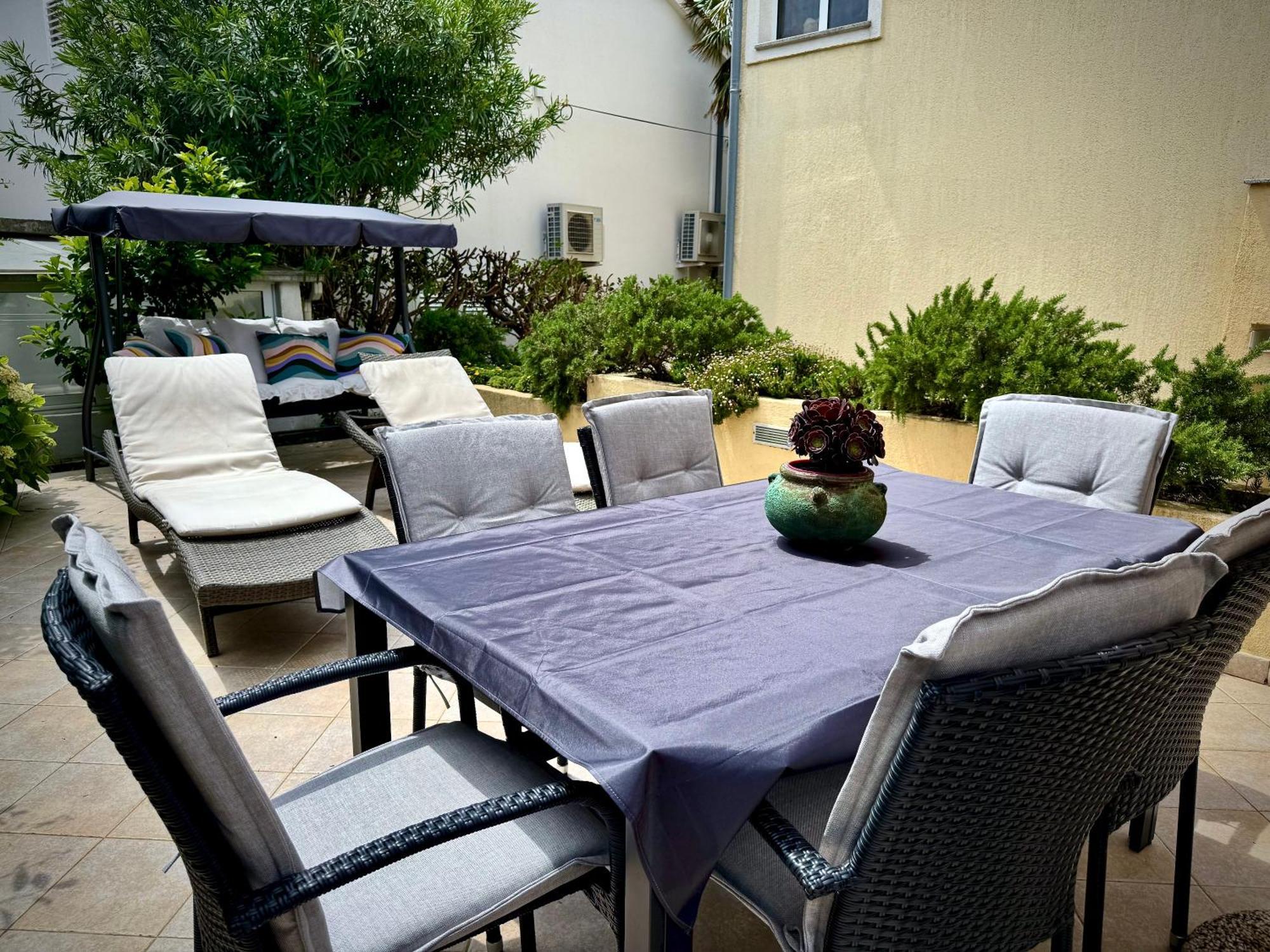 Apartments Maricic Banjol Екстериор снимка