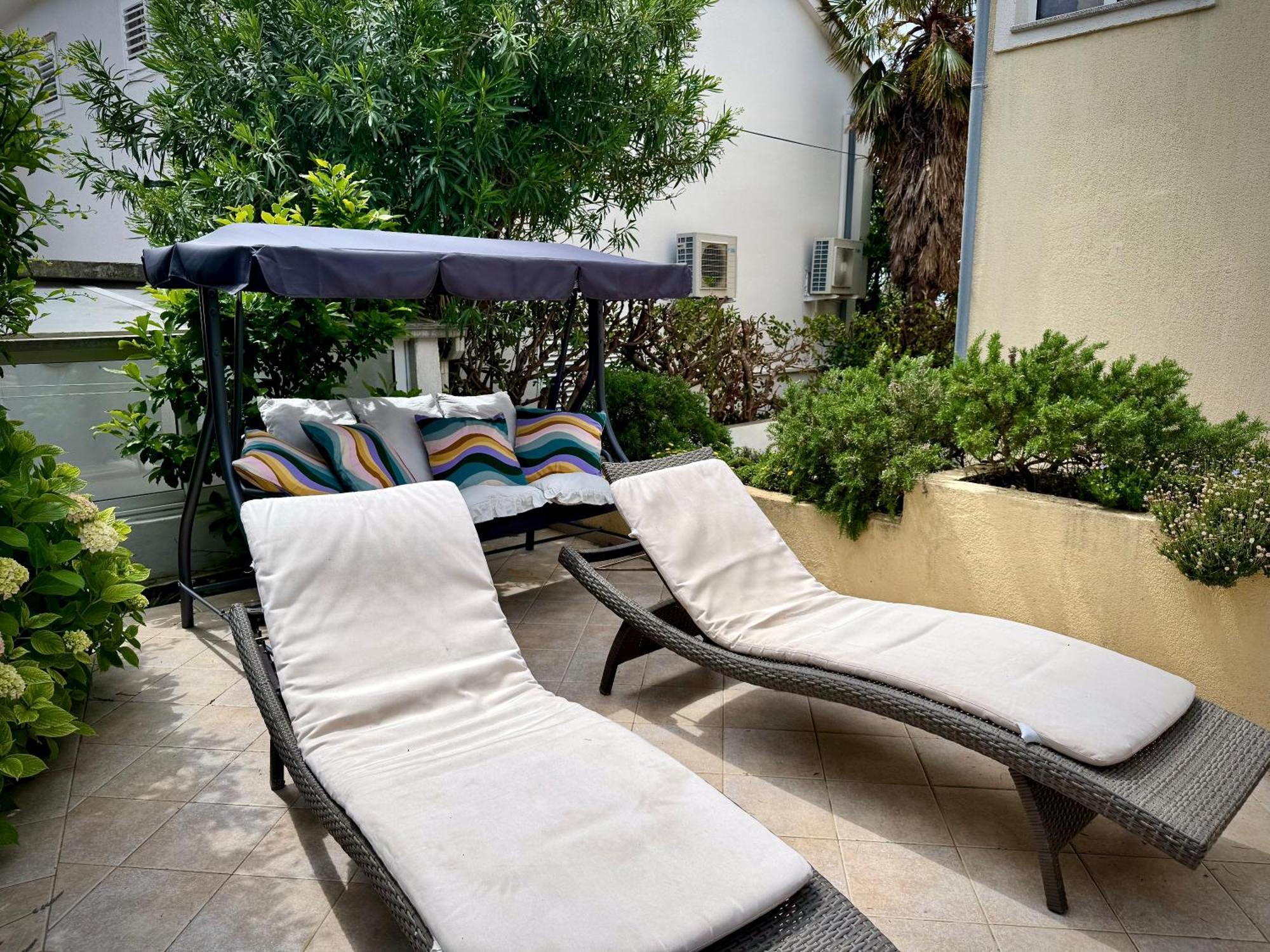 Apartments Maricic Banjol Екстериор снимка